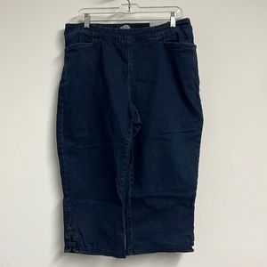 Catherine’s Essential Flat Front Capri’s